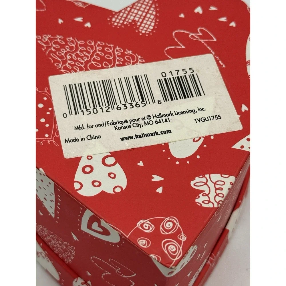 Vintage Hallmark heart shaped cardboard box keepsakes/ gift box